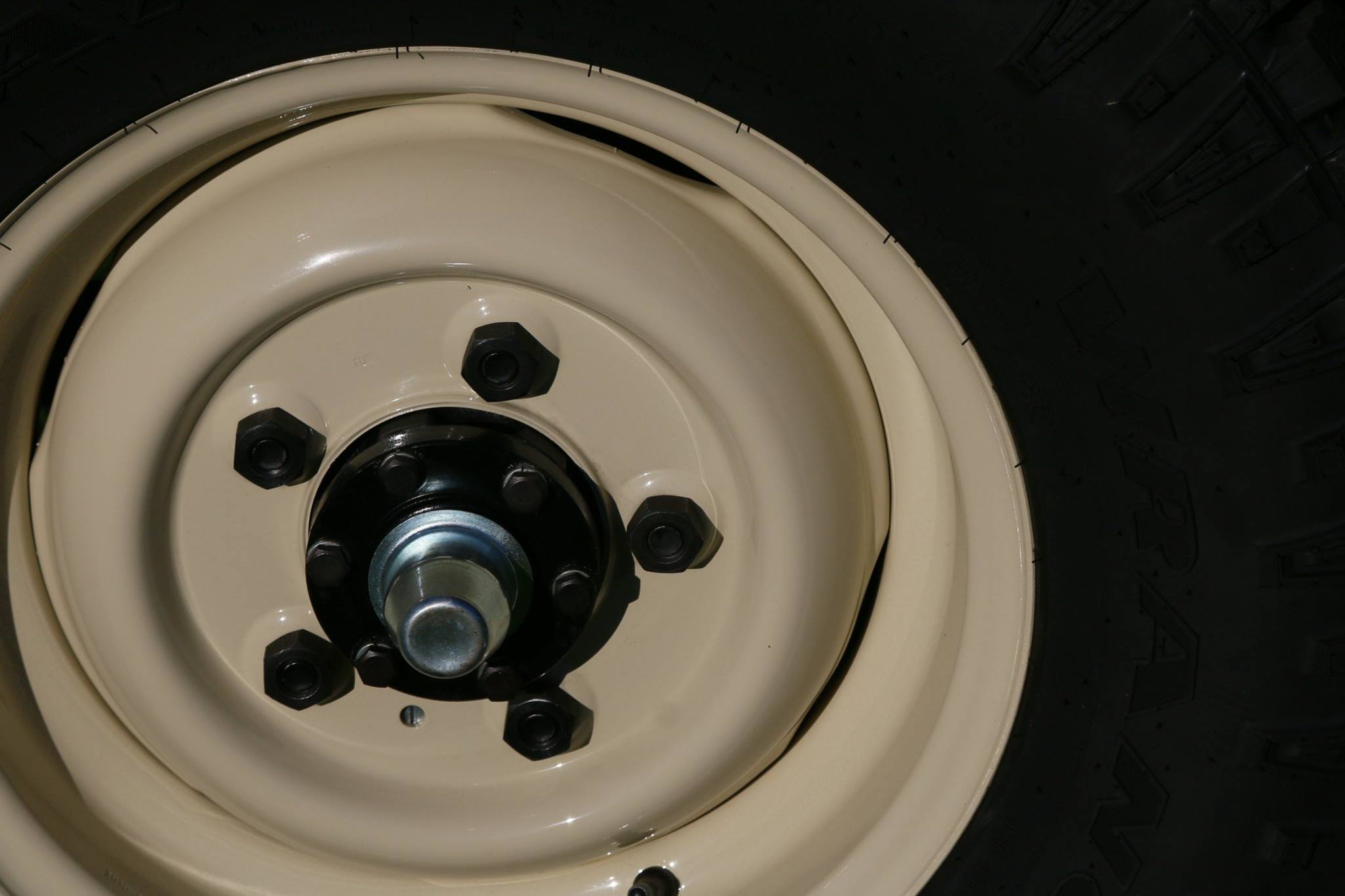 New late Series III 16 inch wheels painted in Limestone Glasurit.