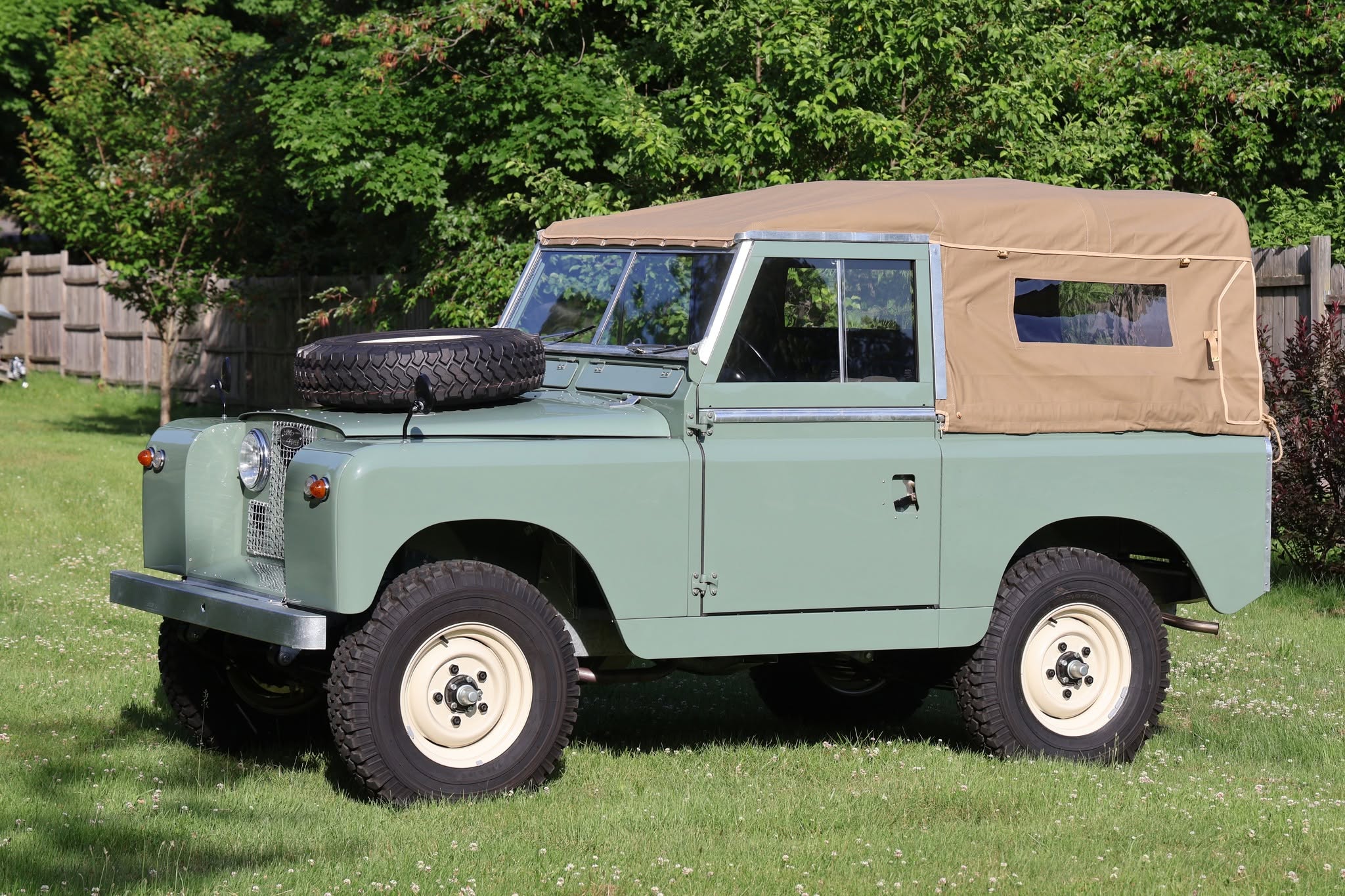1959 Land Rover Series II Pastel Green