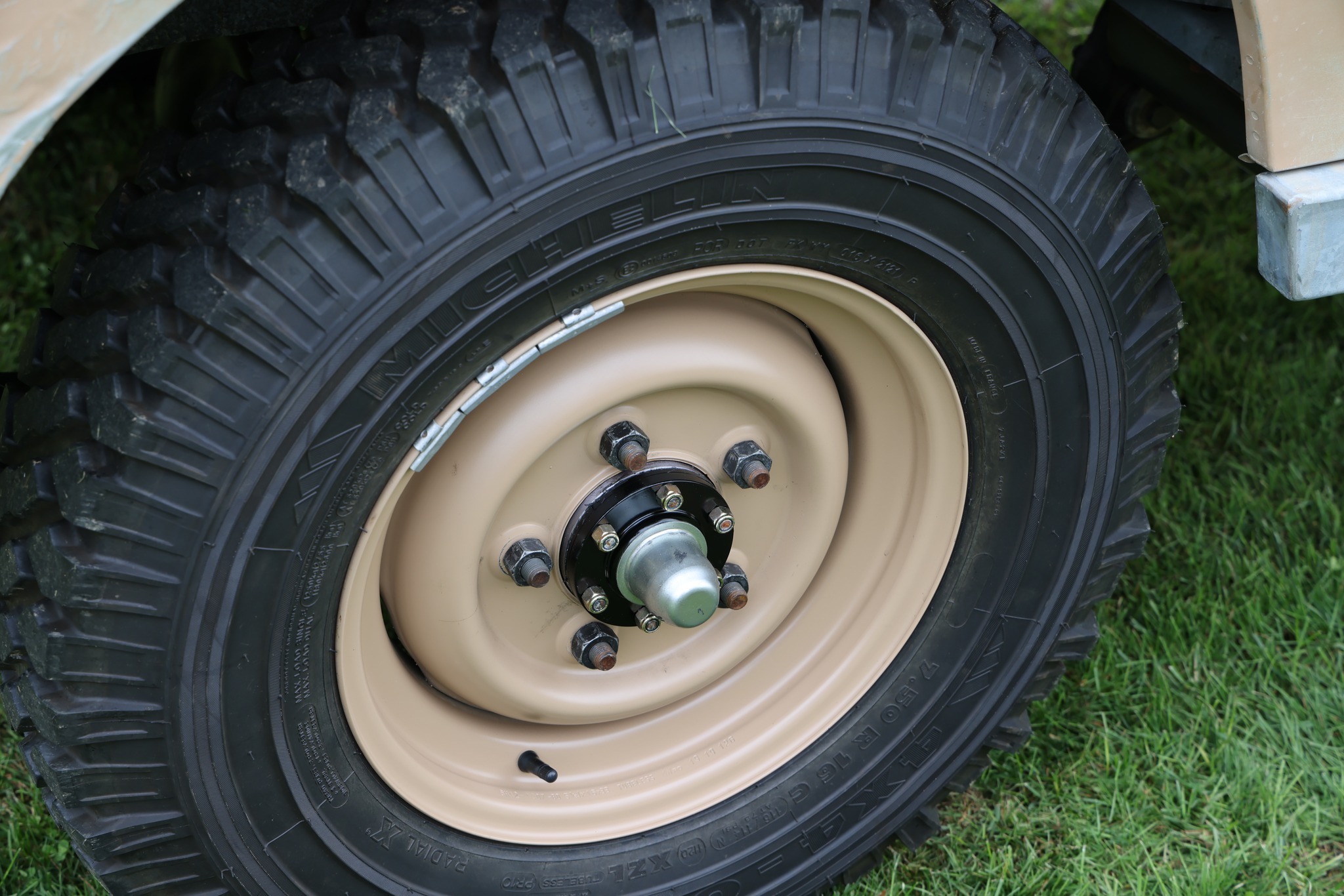 1959 Land Rover Series II Sand Patina Photo 14