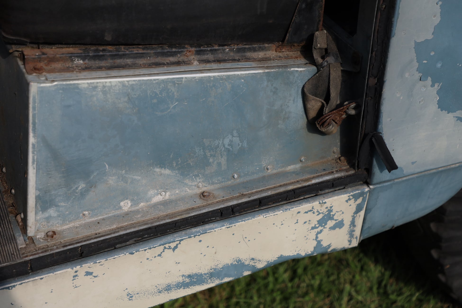 1962 Land Rover Series IIA Marine Blue Photo 13