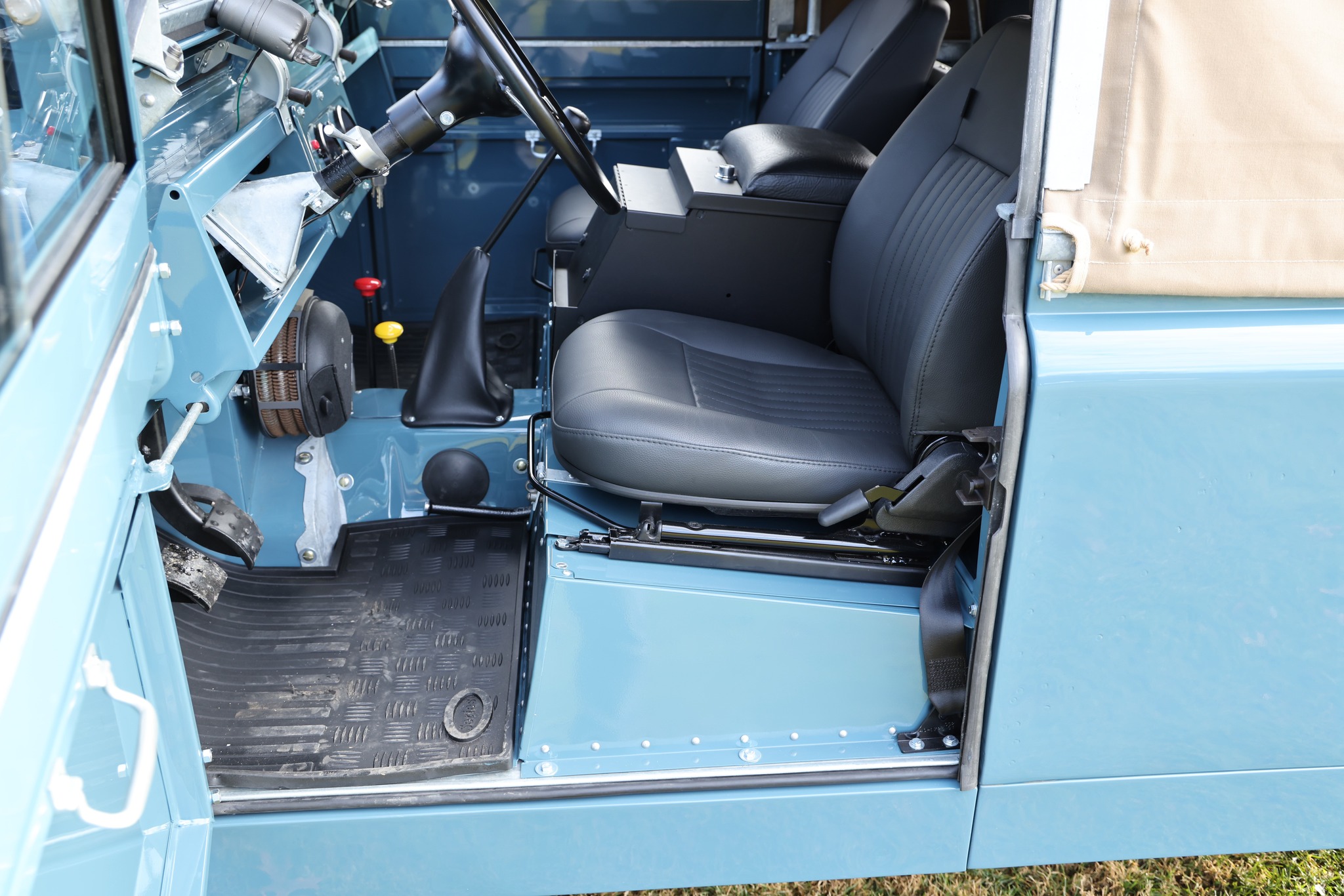 1965 Land Rover Series IIA Marine Blue 109 Inch Photo 12