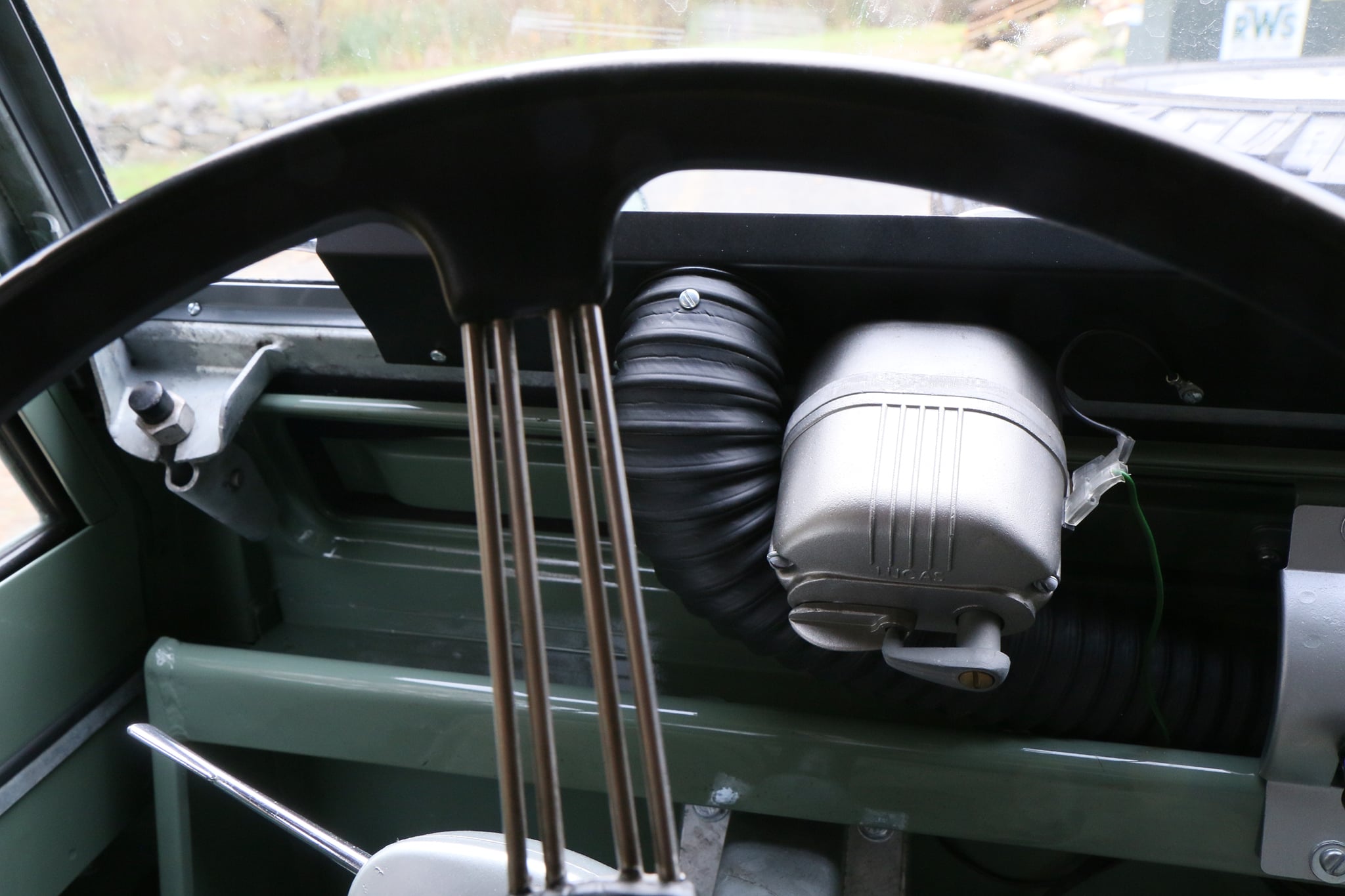 1965 Land Rover Series IIA Pastel Green Photo 28