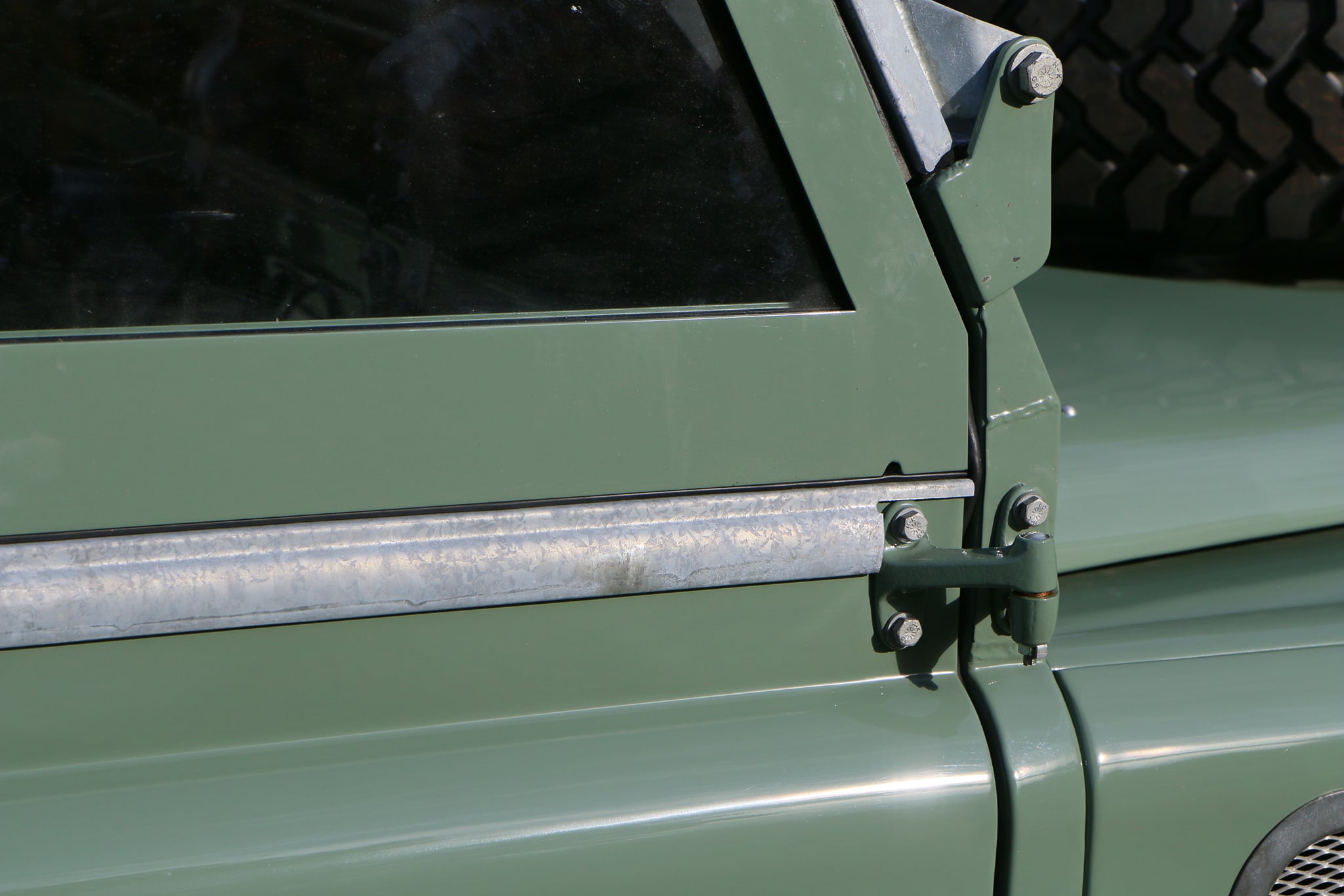 1965 Land Rover Series IIA Pastel Green Photo 5