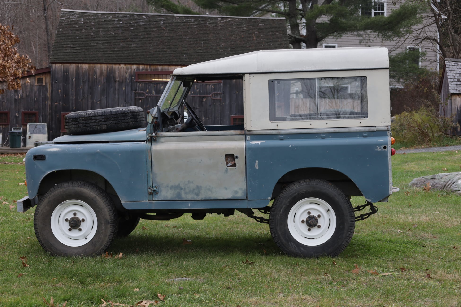 1970 Land Rover Series IIA Marine Blue Photo 7