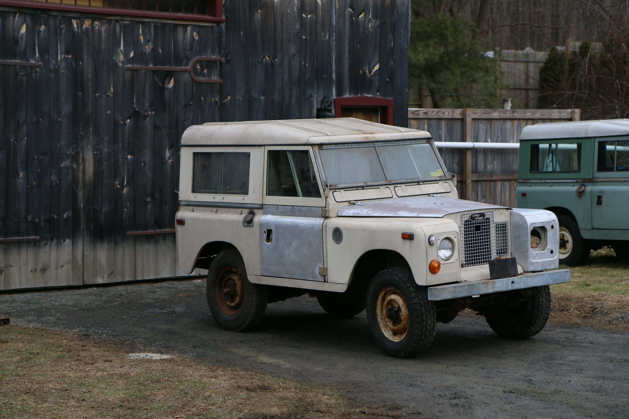 1971 Land Rover Series IIa in Limestone Photo 11