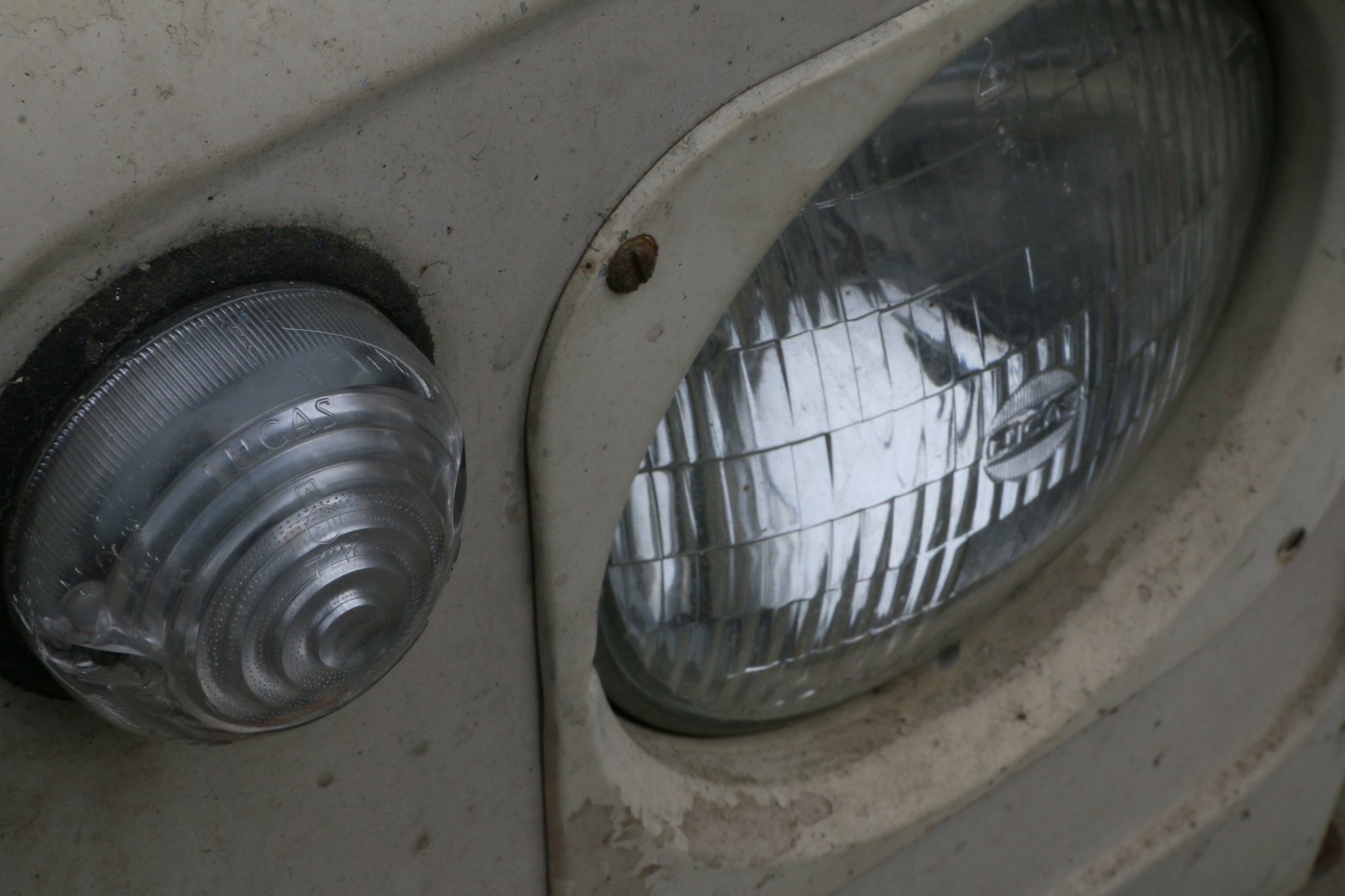 1971 Land Rover Series IIa in Limestone Photo 12