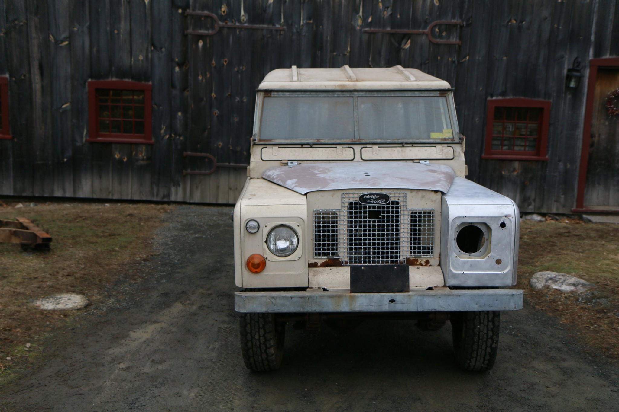 1971 Land Rover Series IIa in Limestone Photo 3