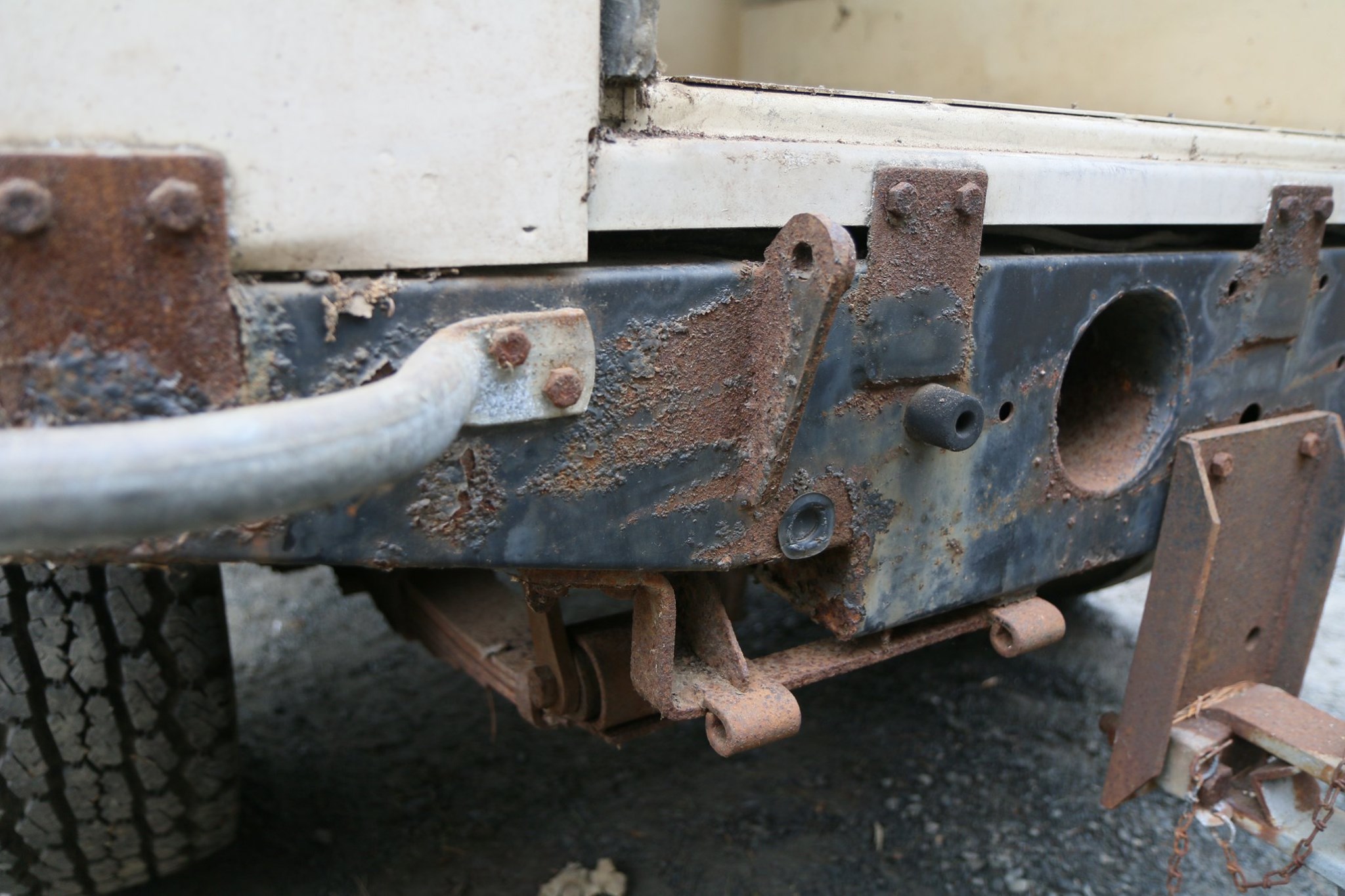 1971 Land Rover Series IIa in Limestone Photo 37