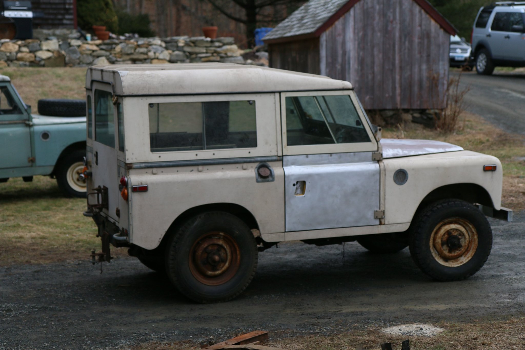 1971 Land Rover Series IIa in Limestone Photo 9