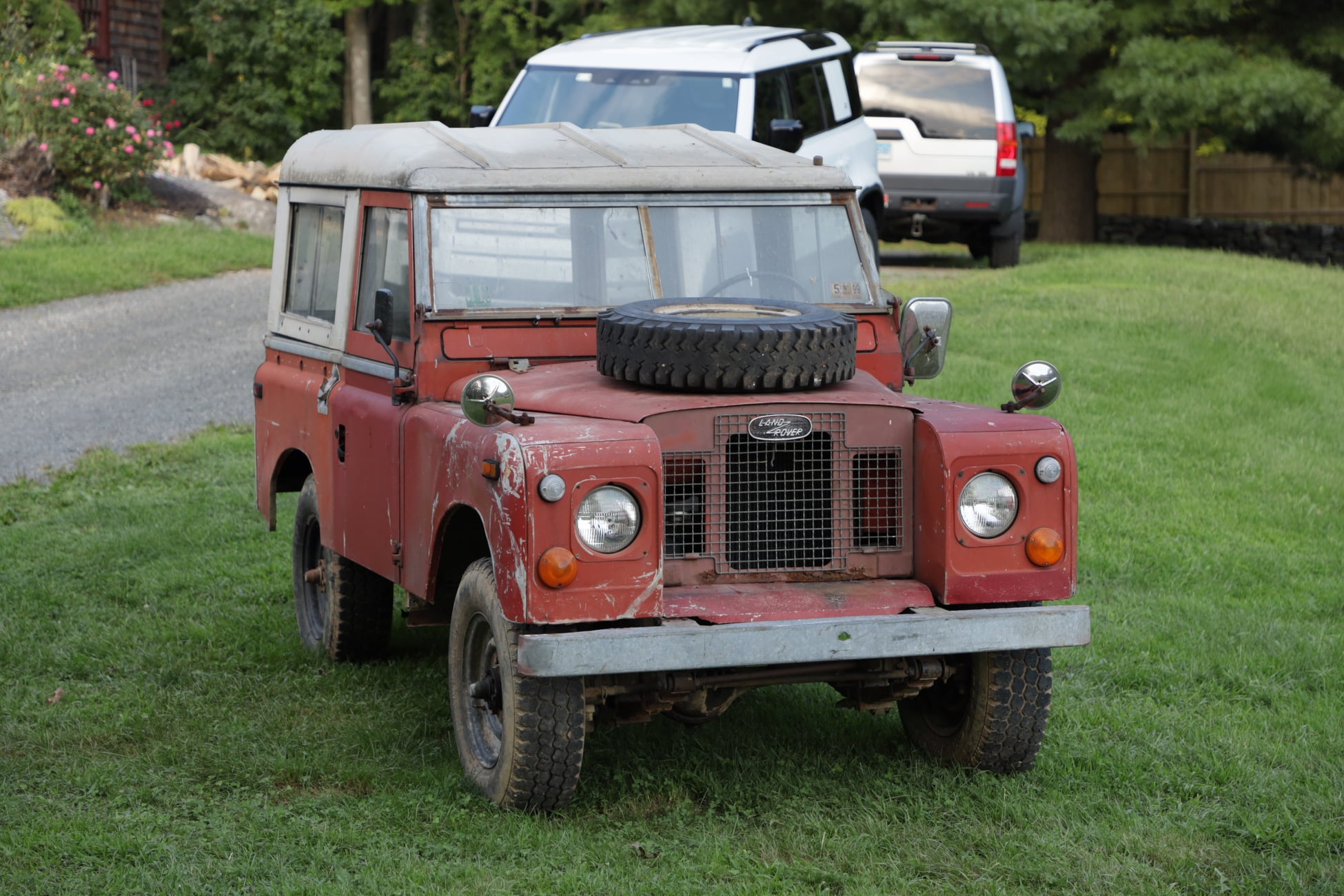 1971 Land Rover Series IIA Poppy Red Photo 4