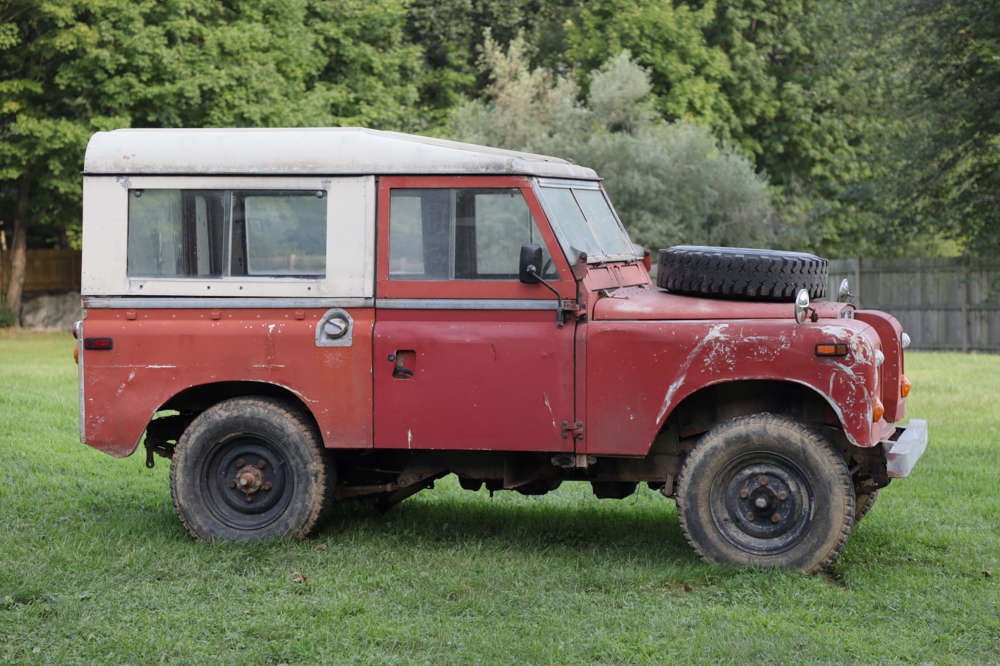 1971 Land Rover Series IIA Poppy Red Photo 5