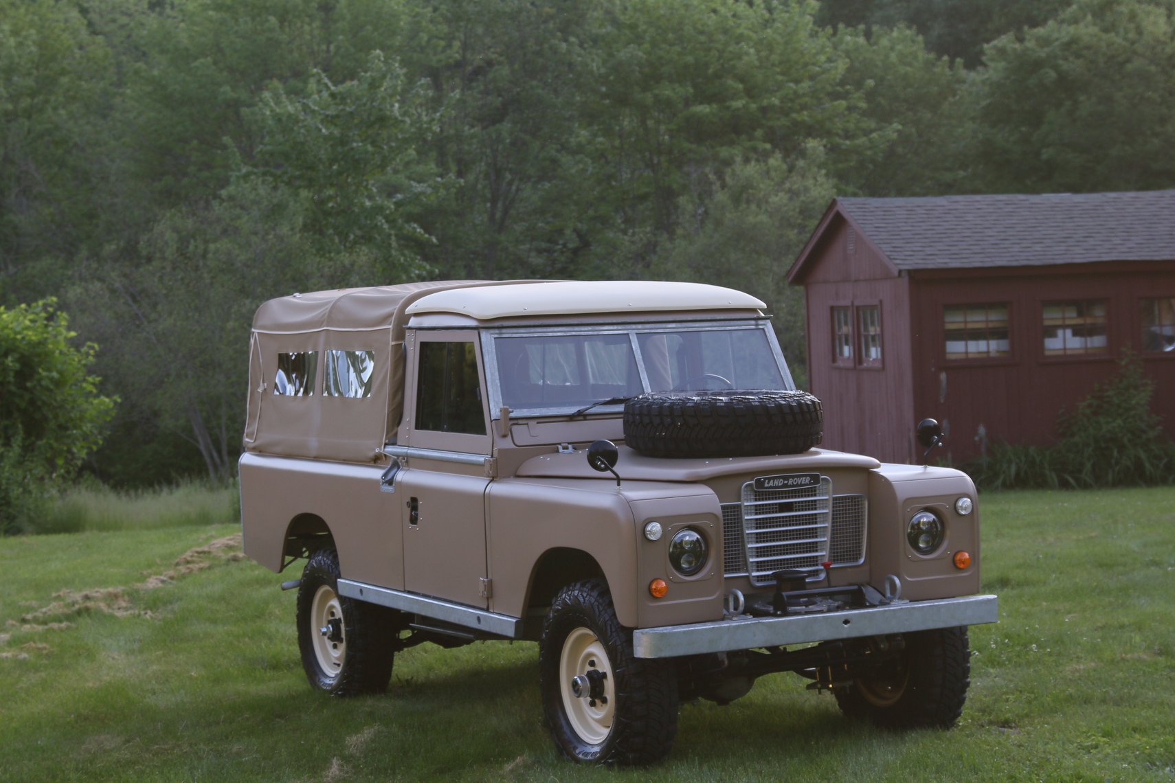 1972 Land Rover Series III Matte Tan