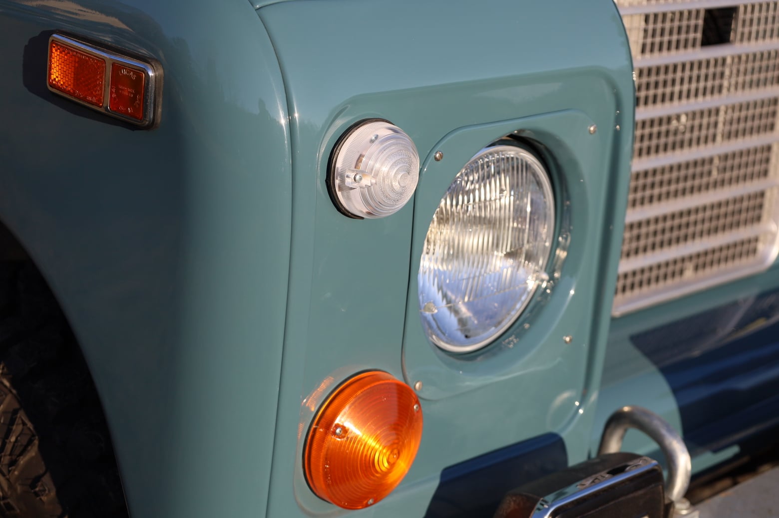1973 Land Rover Series iii Marine Blue Restored 15