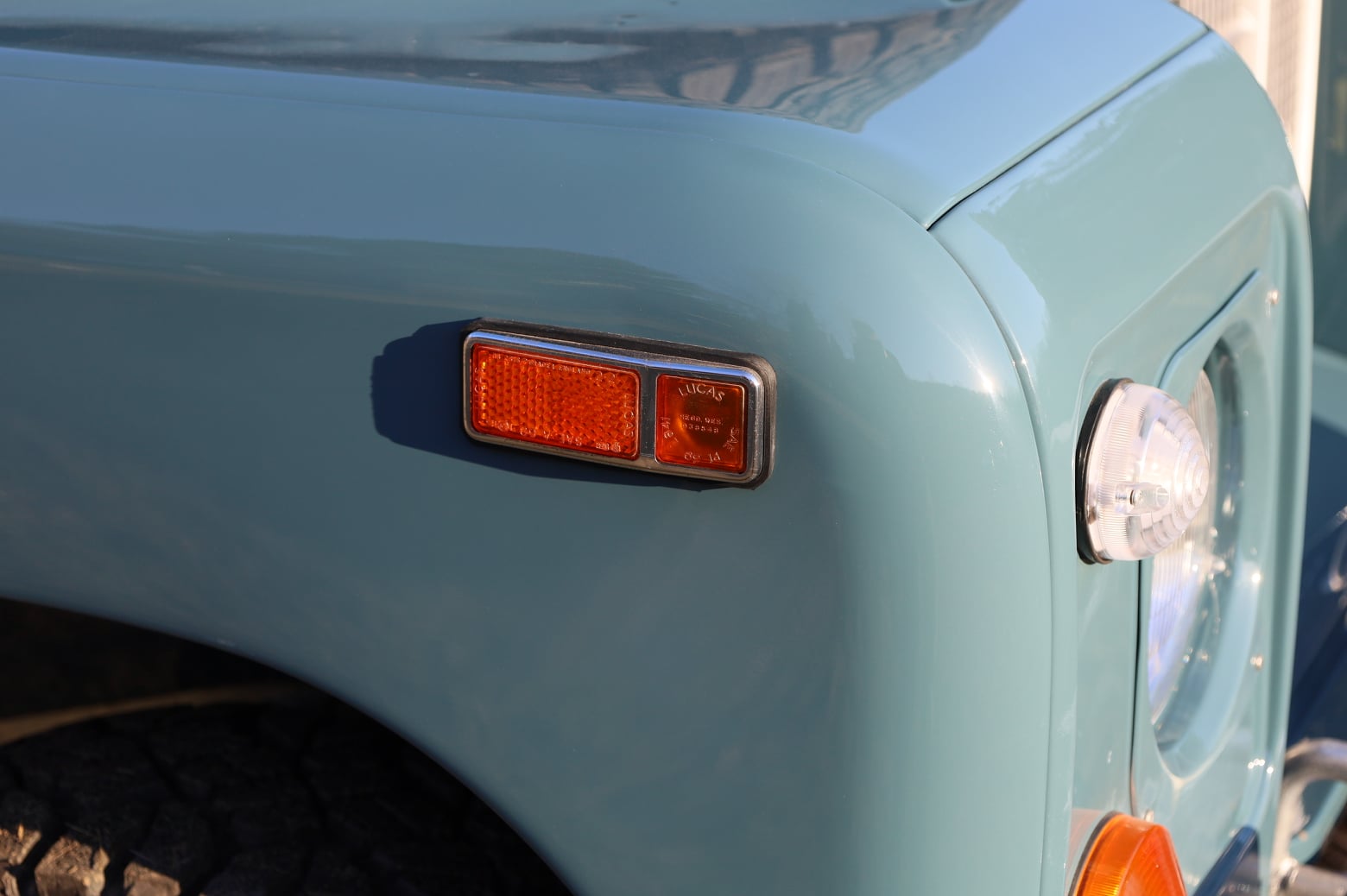 1973 Land Rover Series iii Marine Blue Restored 17