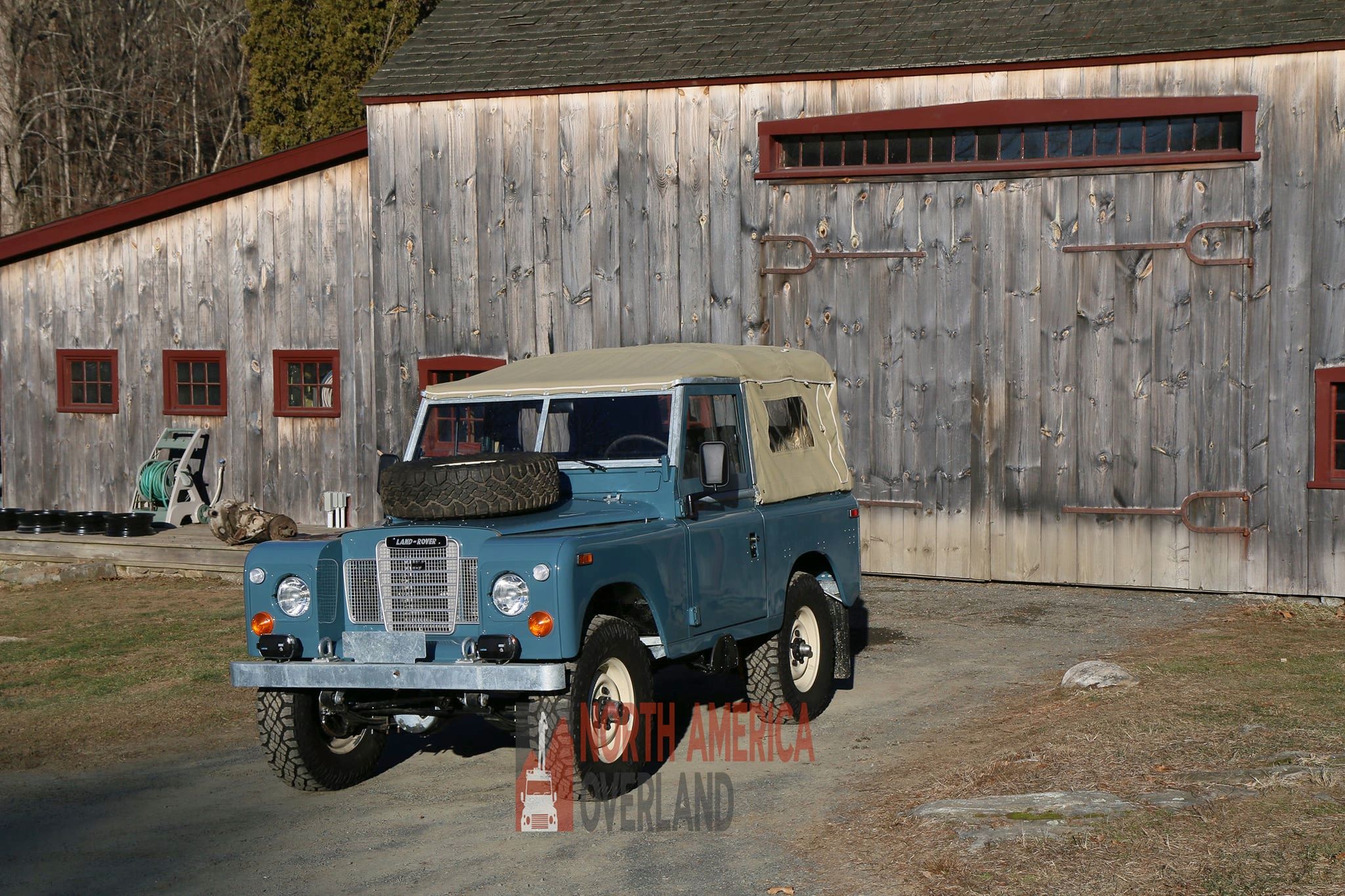 1973 Land Rover Series iii Marine Blue Restored 21