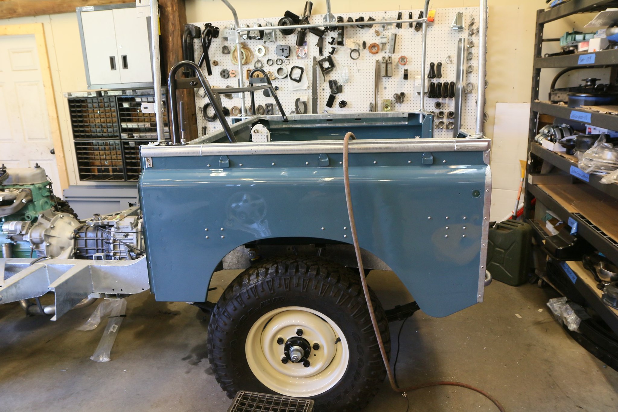 1973 Land Rover Series iii Marine Blue Restored 28