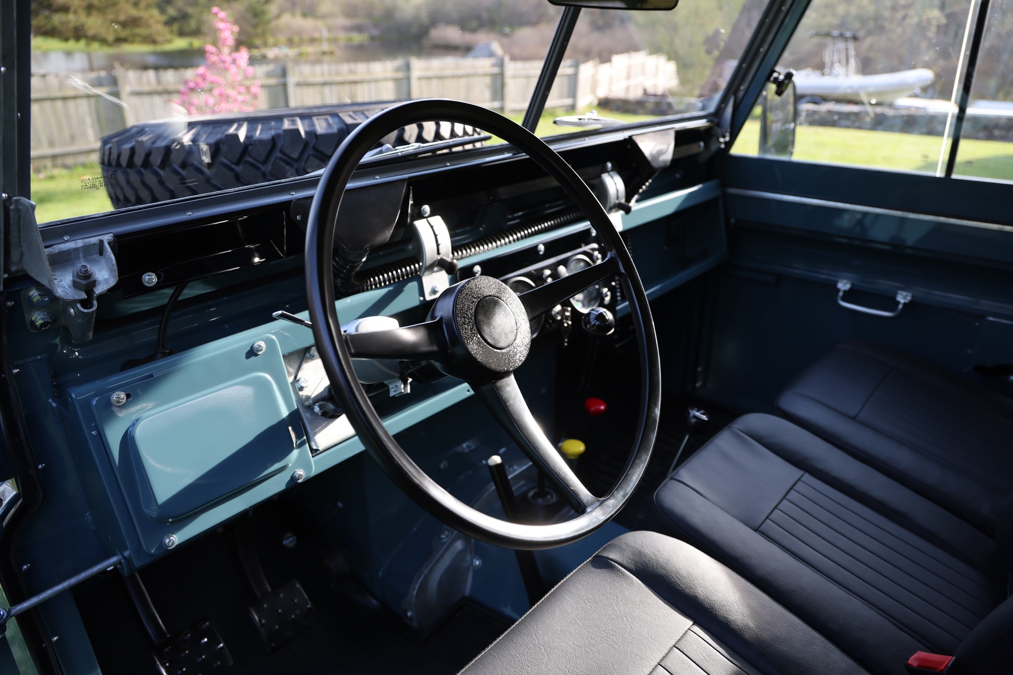 1974 Land Rover Series III Marine Blue Restored 17