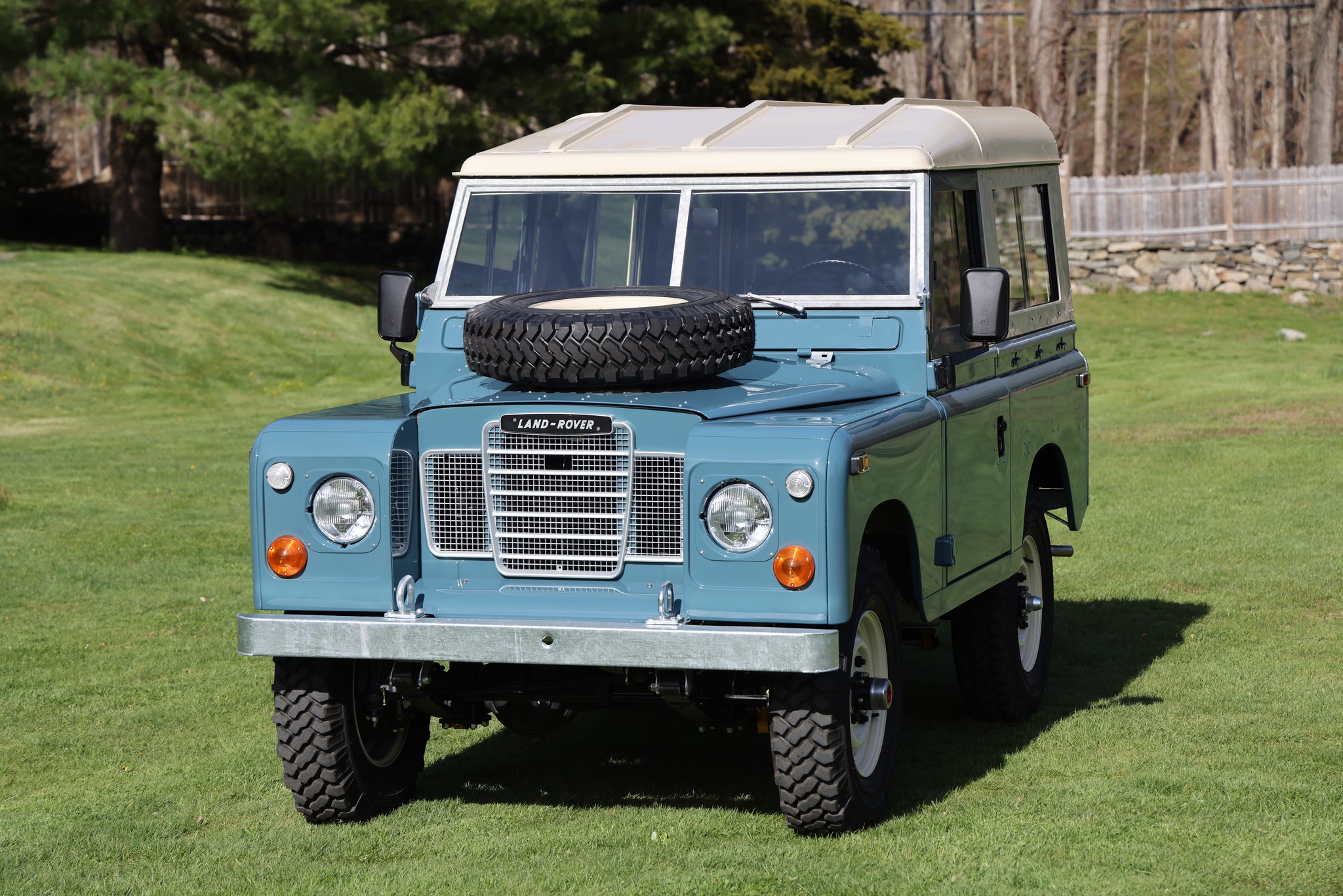 1974 Land Rover Series III Marine Blue Restored 2