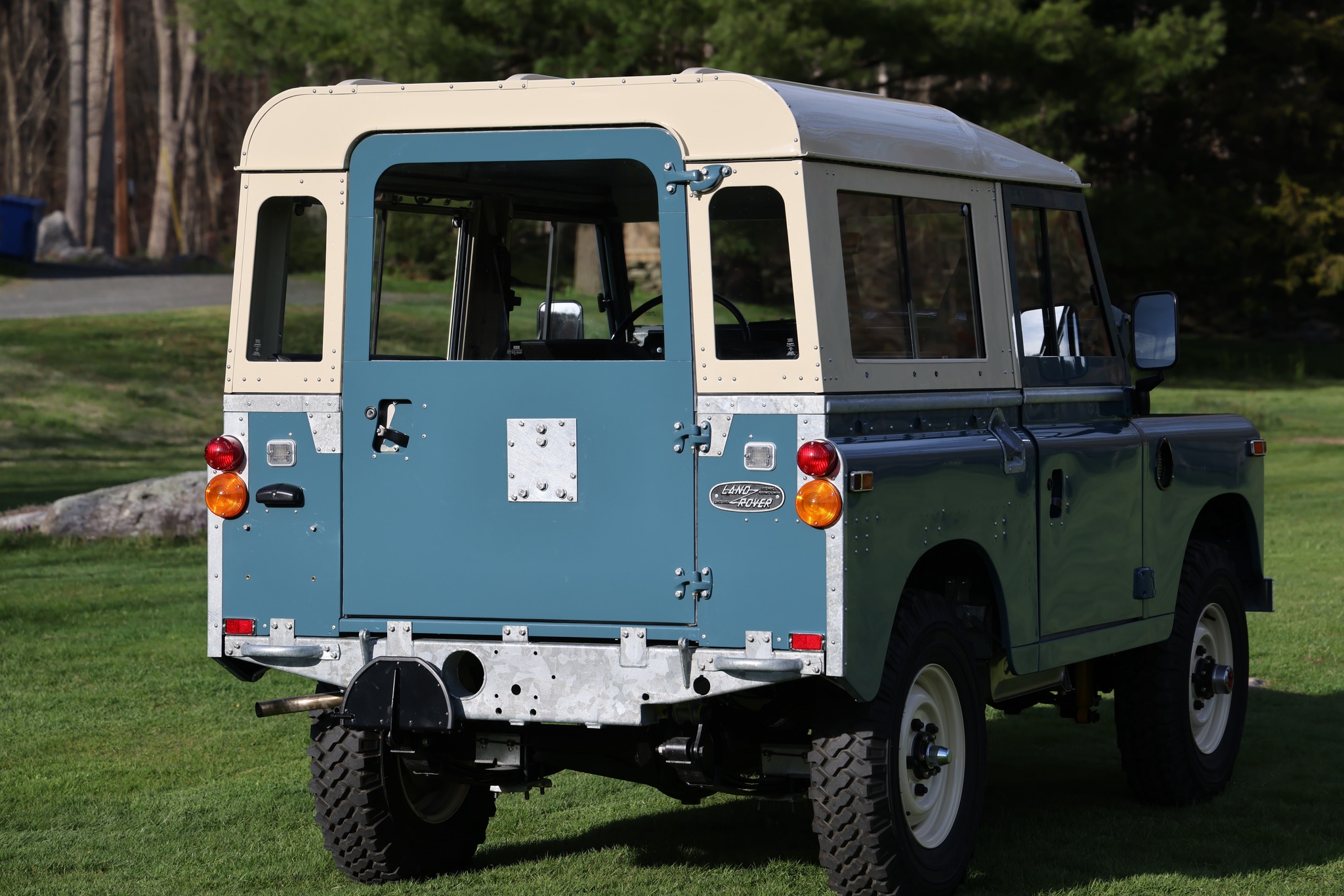 1974 Land Rover Series III Marine Blue Restored 6