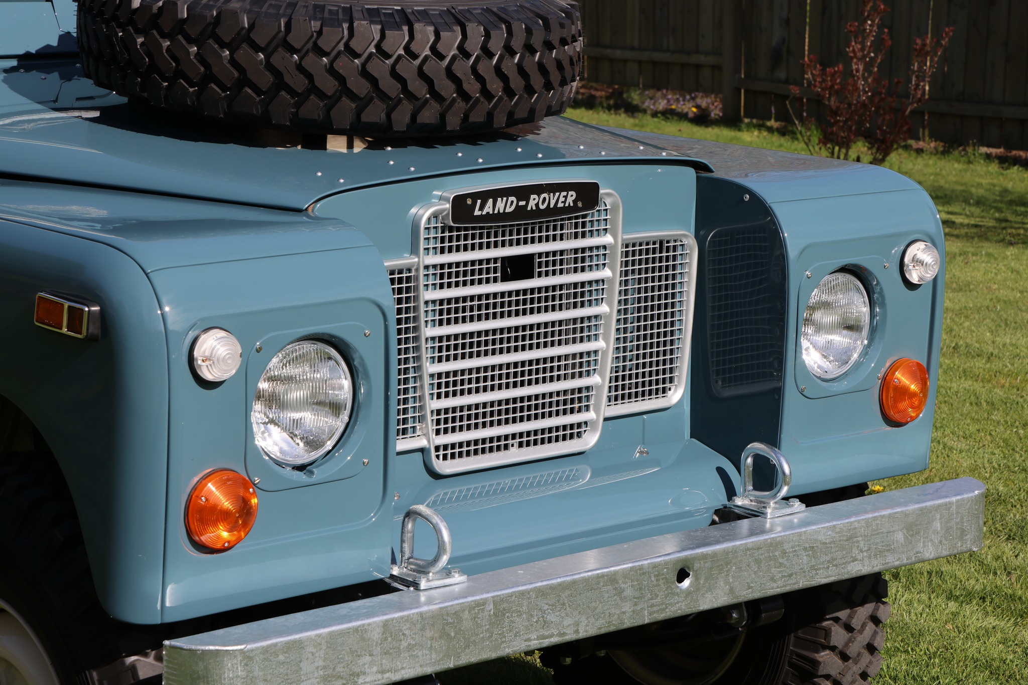 1974 Land Rover Series III Marine Blue Restored 8