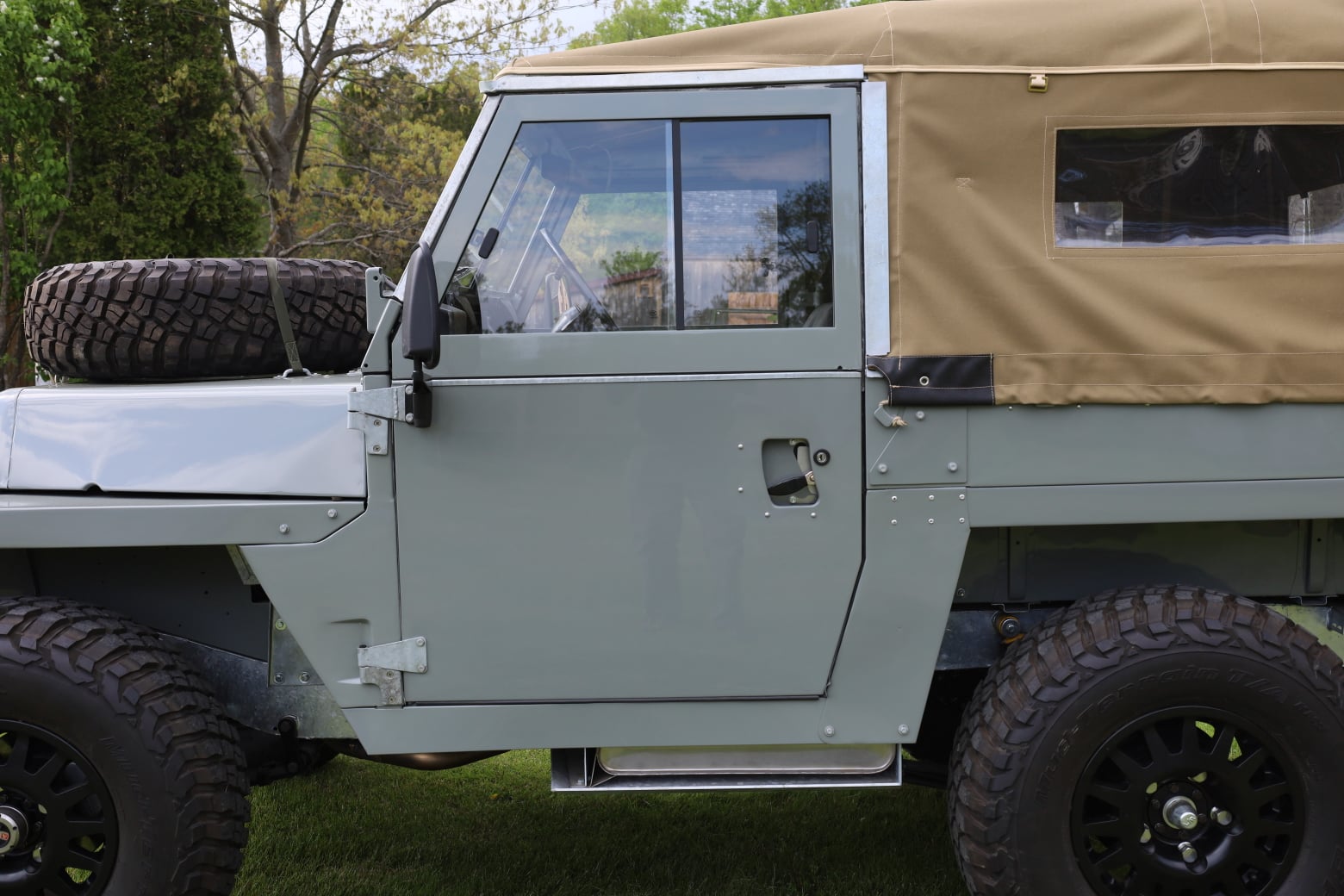 1977 Land Rover Lightweight Restored 11