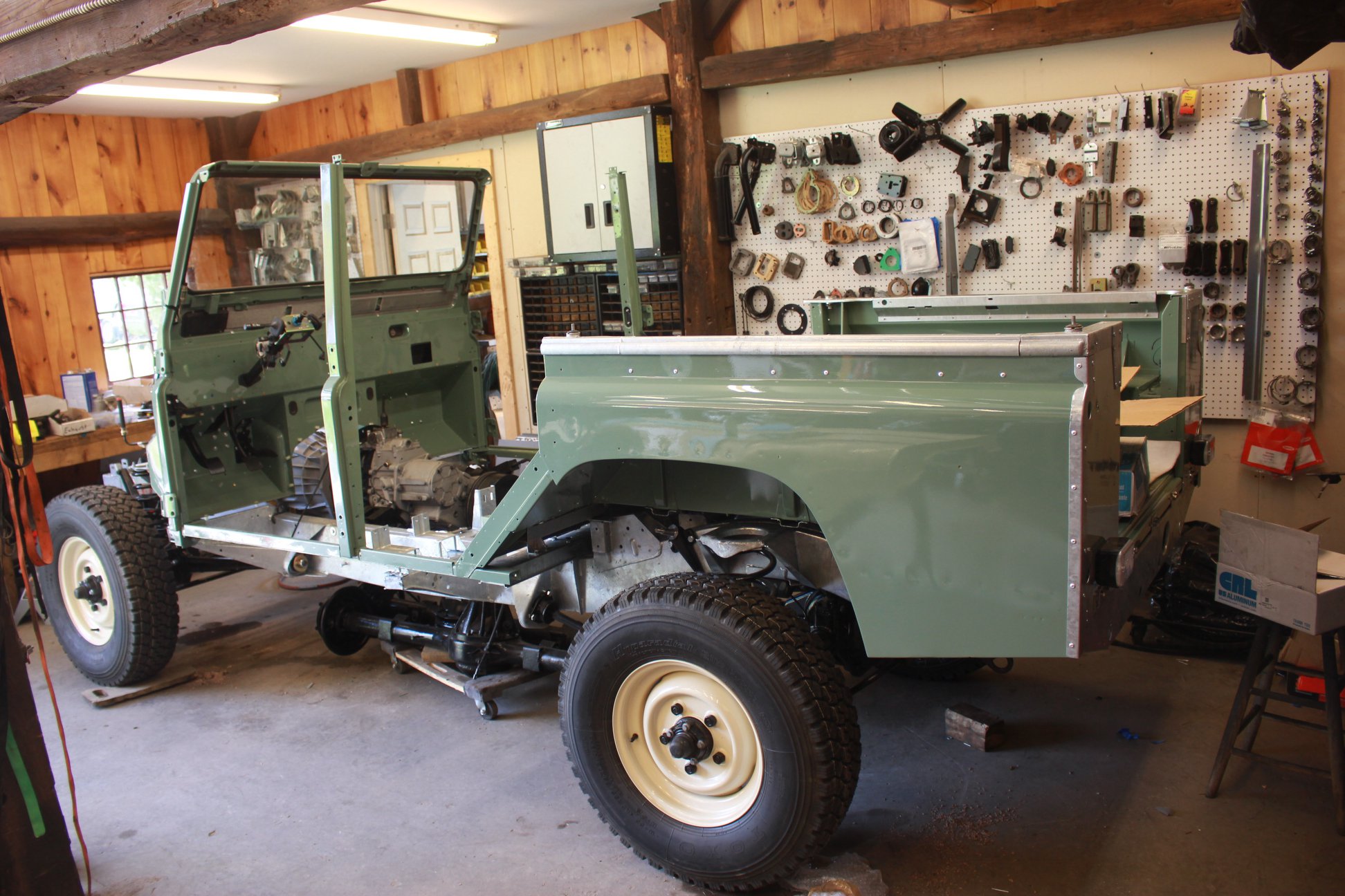 1983 Land Rover Defender 110 Pastel Green Photo 46