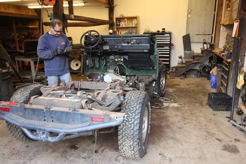 Land Rover tear down.