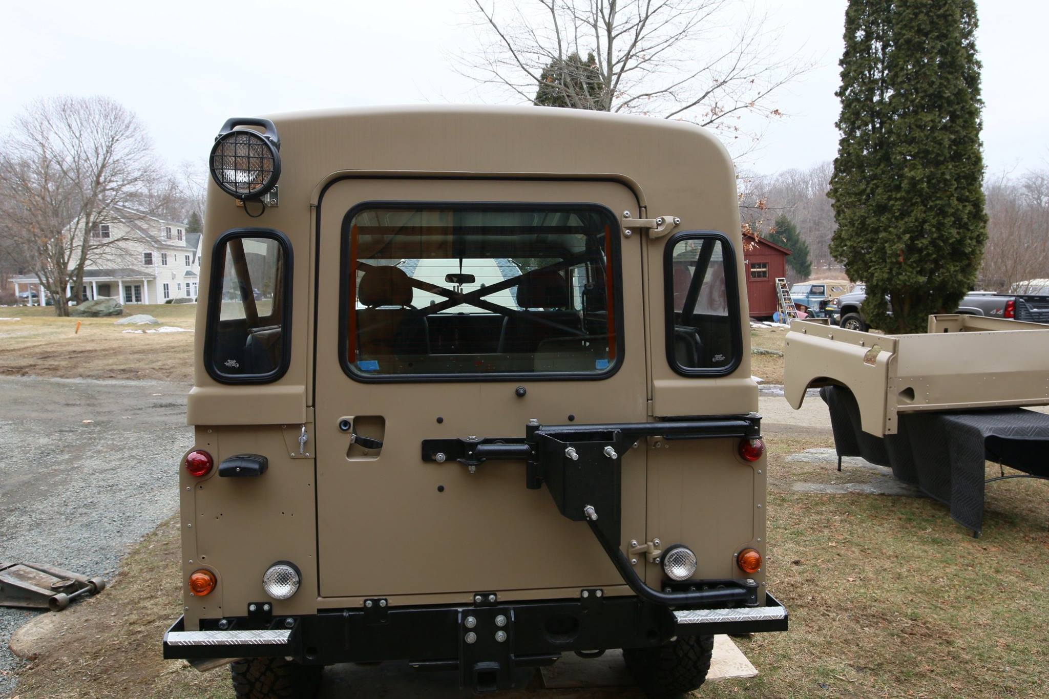 Rear windows are installed.